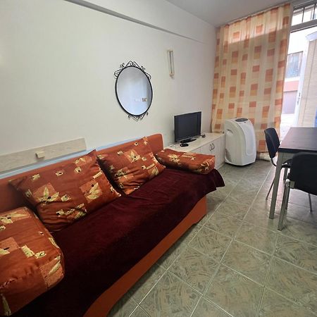 Cheep&Free On The Ground Floor And Pets Friendly Apartment София Екстериор снимка
